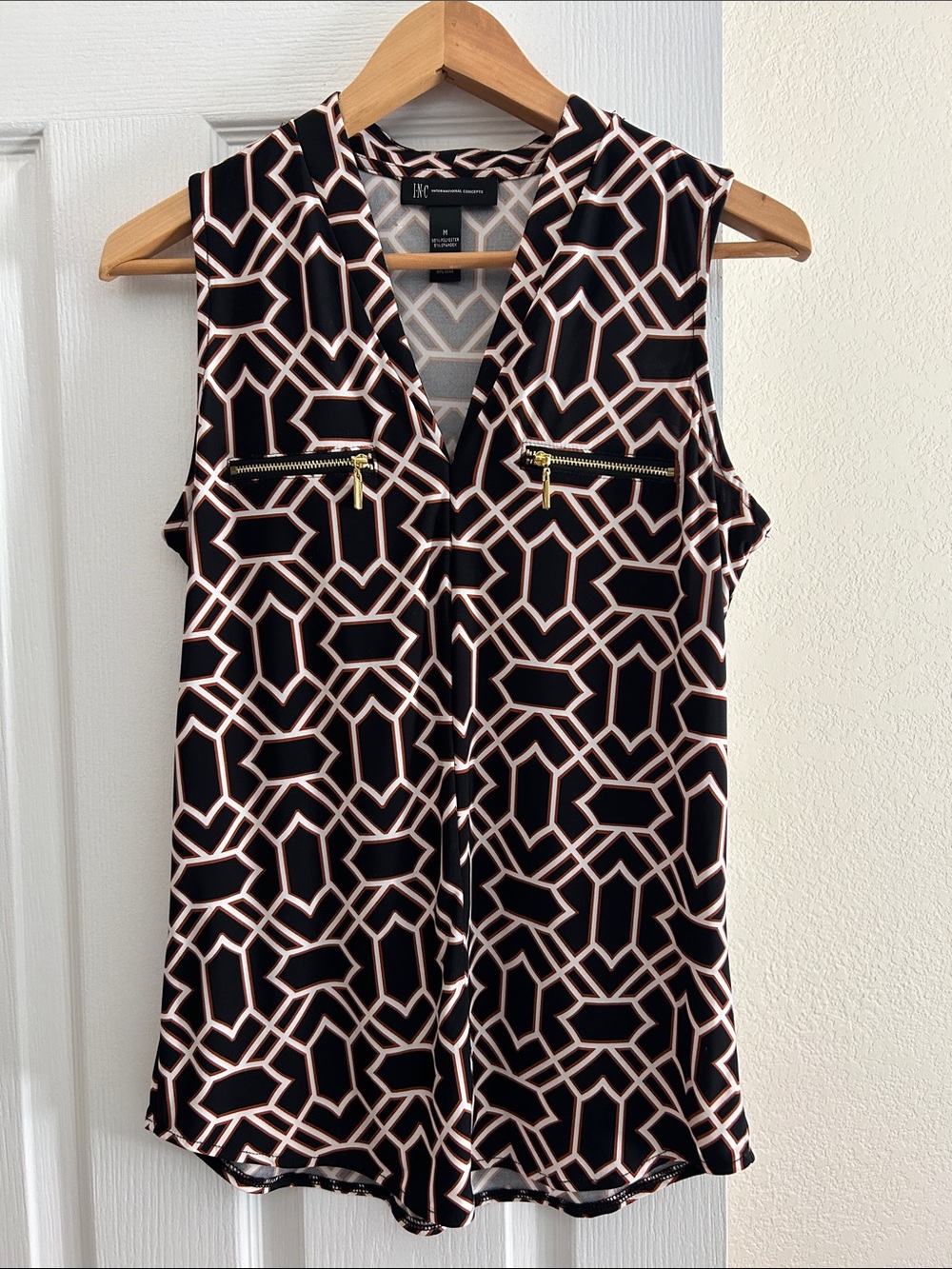 EUC - INC International Concepts Black & Brown Geometric Pattern